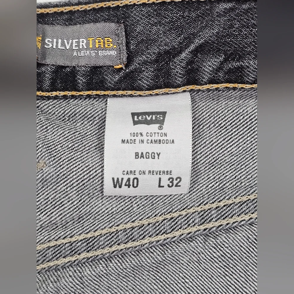 Vintage Levi's Silver‎ Tab Men's 40x32 Relaxed Fit Baggy Jeans in Charcoal